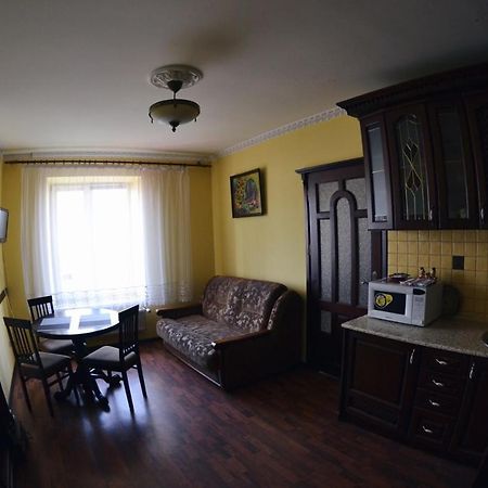3-Room Apartments In Central City Lviv Exterior photo