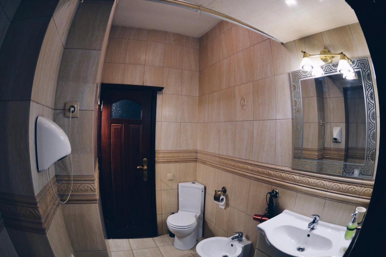 3-Room Apartments In Central City Lviv Exterior photo